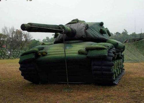西乡塘军用坦克模型